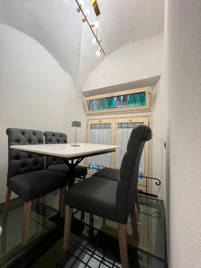 Unique And Antique Apartment Floransa Dış mekan fotoğraf